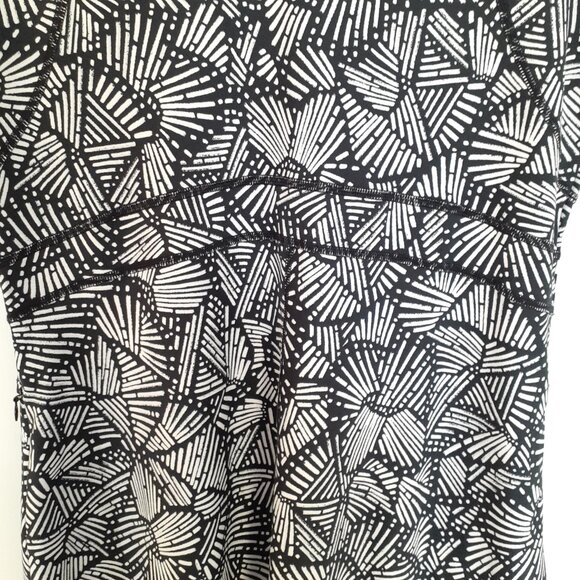 NWT Title Nine Dream Dress Updated V-Neck Pockets in Sparkler Black Size M - Picture 9 of 16